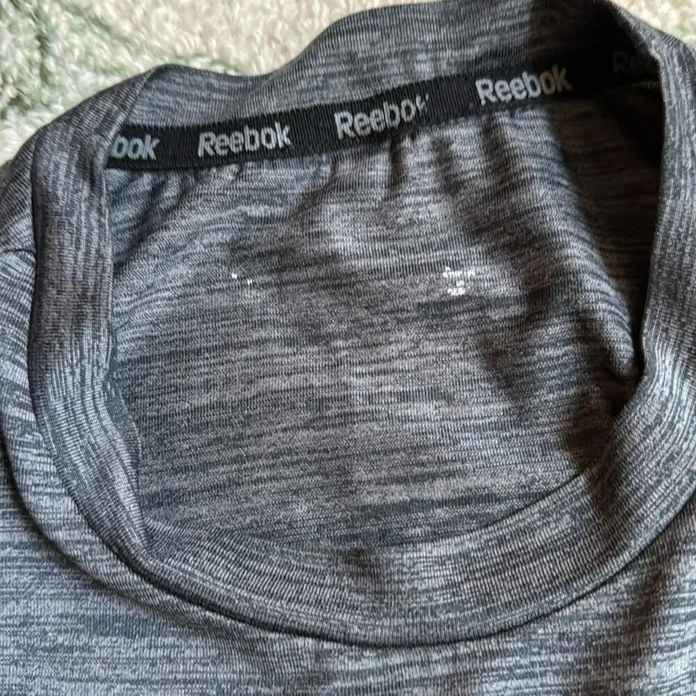 Men’s Reebok workout top - Picture 6 of 9